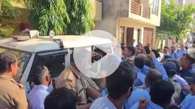 हरिद्वार: रानीपुर मोड़ स्थित निजी अस्पताल में फैक्ट्री कर्मचारी की मौत पर हंगामा, इलाज में लापरवाही का आरोप, जुटी भारी भीड़