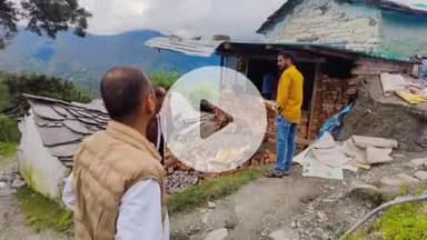 चिन्यालीसौड़: जिला पंचायत सदस्य दीपक बिजल्वाण ने प्रखंड चिन्यालीसौड़ के विभिन्न गांवों में हुए नुकसान का किया निरीक्षण