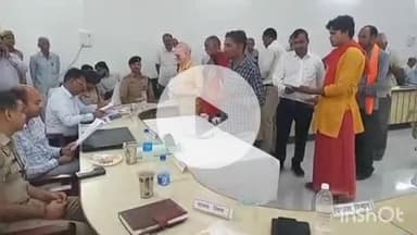 बलरामपुर: तहसील सदर सभागार में आयोजित समाधान दिवस में जिलाधिकारी और पुलिस अधीक्षक ने सुनीं जनसमस्याएं