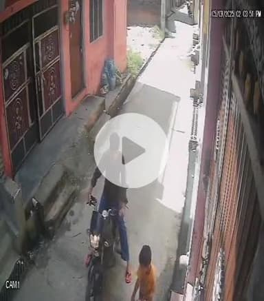 लक्सर: लक्सर में युवक द्वारा मासूम की पिटाई का CCTV वीडियो वायरल, पुलिस जांच में जुटी