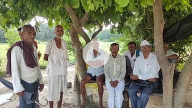 वार्ड संख्या 30 से जिला पंचायत चुनाव की घर-घर तैयारी कर रही है आम आदमी पार्टी घर-घर जाकर कर रहे हैं प्रचार प्रसार