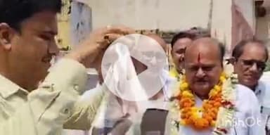 फतुहा: स्थानीय विधायक डॉ. रामानंद यादव ने सोनारु गांव में लाखों की लागत से बने पीसीसी पथ का उद्घाटन किया