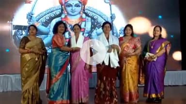 झांसी: मां कर्मा समर्पण समिति और साहू समाज ने दीनदयाल सभागार में धावी छात्रों और समाजसेवियों को किया सम्मानित