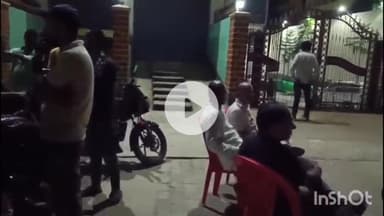 नवादा: नवादा के काली मंदिर के पास एक निजी होटल में दवा विक्रेता संघ का चुनाव, वोटिंग में गड़बड़ी की कोशिश