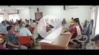 सुपौल: सुपौल सदर प्रखंड कार्यालय में 43-सुपौल एवं 42-पिपरा विधानसभा क्षेत्र के सभी बीएलओ की शिफ्टवार बैठक आयोजित