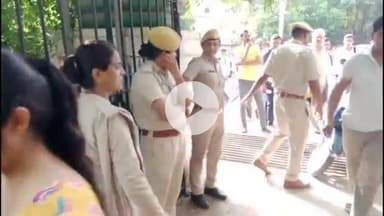 चूरू: जिले के चूरू और रतनगढ़ में वरिष्ठ अध्यापक भर्ती परीक्षा में पहली पारी में 3531 और दूसरी पारी में 3589 रहे अनुपस्थित