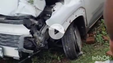 भीलवाड़ा: गुरला के शिव नगर में अनियंत्रित कार विद्युत पोल और पेड़ से टकराने के बाद बाइक से टकराई, पोल और बाइक हुए क्षतिग्रस्त