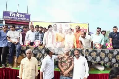 आरंग: आरंग में गणेश जी के विशाल विसर्जन झांकी में आरंग विधायक और मंत्री गुरु खुशवंत साहेब जी शामिल हुए