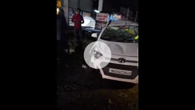 भोकरदन: हॉटेल मधुबन समोर सिल्लोड भोकरदन मुख्य रोडवर डिव्हाडवर आदळून कारचा अपघात, जिवीत हानी नाही