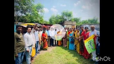 पतरातू: रामगढ़ बरकाकाना में झारखंड लोकतांत्रिक क्रांतिकारी मोर्चा में दर्जनों लोगों ने थामा JLKM का दामन