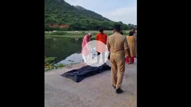झांसी: पाली गांव में एक रिटायर्ड रेलवे कर्मचारी की तालाब में डूबने से हुई मौत, पुलिस ने शव को भेजा पोस्टमार्टम