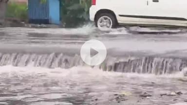 जगाधरी: छछरौली में सड़क पर बह रहे सीवरेज के पानी से परेशान है दुकानदार शिकायत पर भी नहीं हो रहा समाधान#Jansamasya