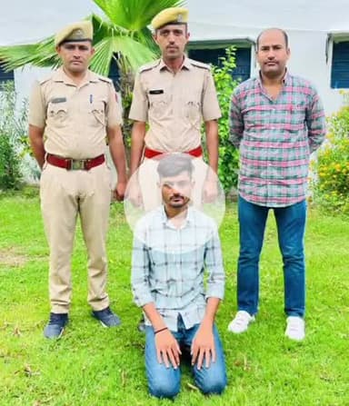 बाड़मेर: बाड़मेर सदर पुलिस ने रामदेवरा पैदल जाने वाले श्रद्धालुओं को डराने वाले हवाई फायरिंग के मुख्य आरोपी को गिरफ्तार किया