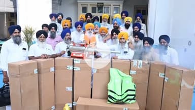 ਅੰਮ੍ਰਿਤਸਰ 2: ਸ਼੍ਰੋਮਣੀ ਕਮੇਟੀ ਵੱਲੋਂ ਹੜ੍ਹ ਪ੍ਰਭਾਵਿਤ ਇਲਾਕਿਆਂ ’ਚ ਬਿਮਾਰੀਆਂ ਰੋਕਣ ਲਈ 10 ਸਪਰੇਅ ਮਸ਼ੀਨਾਂ ਰਵਾਨਾ