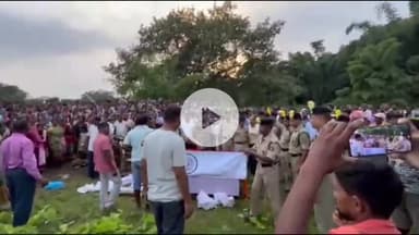 लोहरदगा: मेघालय में पोस्टेड बीएसएफ जवान धनी उरांव के निधन से लोहरदगा ज़िले में छाया शोक