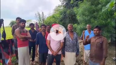 पवई: ग्राम पगरा में दऊआ टोला सड़क की खबर वायरल होने के बाद कांग्रेस नेता दऊआ टोला पहुंचे