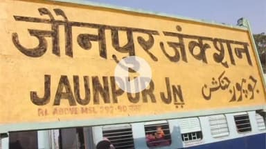 जौनपुर: रेलवे में पकड़ा गया घर से भागा किशोर, चाइल्ड हेल्पलाइन व बाल कल्याण समिति की पहल पर परिजनों को सौंपा गया