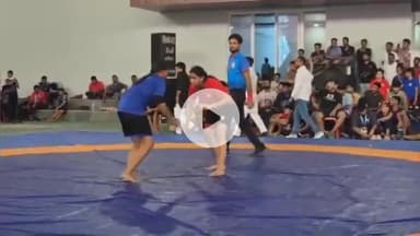 बाढ़: गोरखपुर में नेशनल कॉम्बैट कुश्ती चैंपियनशिप में बाढ़ के सद्भावना ग्रुप की लड़कियों ने बाजी मारी