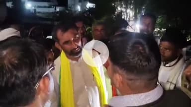 करछना: नैनी पुल पर पहुंची न्याय यात्रा, मौके पर पहुंचे अधिकारी किसानों को मनाने में जुटे