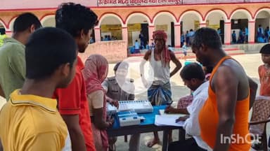 सुपौल: जिला प्रशासन सुपौल ने आगामी विधानसभा चुनाव के लिए डेमोस्ट्रेशन वैन चलाकर लोगों को किया जागरूक