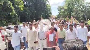 धौलपुर: सर्व समाज ने शहीद का दर्ज समेत अन्य मांगों को लेकर ADM और SP को CM के नाम दिया मांग पत्र