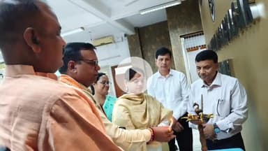 मंझनपुर: मंझनपुर में बंटे नियुक्ति पत्र, नवचयनित कनिष्ठ सहायकों को मिली नई जिम्मेदारी, नेताओं ने दिए विकास संकल्प