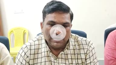 सासाराम: सासाराम के सर्किट हाउस में राष्ट्रीय लोक मोर्चा के अध्यक्ष कपिल कुशवाहा ने की प्रेस वार्ता