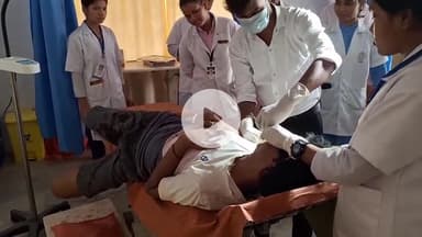 सिमडेगा: सलडेगा चौक के पास अज्ञात वाहन की चपेट में आने से व्यक्ति गंभीर रूप से घायल