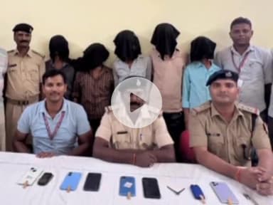 गया टाउन सीडी ब्लॉक: जंक्शन पर यात्रियों की जेब काटने और मोबाइल चोरी करने वाले नवादा जिले के पांच आरोपी गिरफ्तार, 8 मोबाइल व कटर ब्लेड बरामद