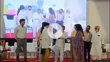 नामकुम: एनएचएम सभागार में 91 संविदा स्वास्थ्य अधिकारियों को नियुक्ति पत्र सौंपा गया