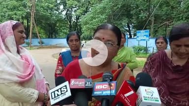 दुर्ग: टाउनशिप में गंदगी को लेकर रहवासी पहुंचे टीए बिल्डिंग, प्रमिला ने दी जानकारी, रहवासी गंदगी से परेशान