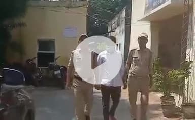 भगवानपुर: शेरपुर खेलमऊ गांव में पुरानी रंजिश के चलते युवक ने पड़ोसी के घर में लगाई आग, पुलिस ने किया गिरफ्तार