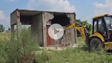 मुज़फ्फरनगर: जनपद में बुलडोजर की गर्जना, शहाबुद्दीनपुर में अवैध प्लॉटिंग ध्वस्त, भूमाफियाओं को दिया गया कड़ा संदेश