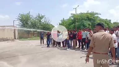 खेरागढ़: अग्नि सचेतक योजना के तहत युवाओं को दिया गया प्रशिक्षण, आग बुझाने के बारे में जानकारी दी गई