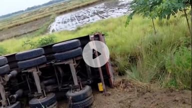 रहुई: भेंडा गांव के पास अनियंत्रित होकर पलटा हाइवा, चालक और सह-चालक बाल-बाल बचे