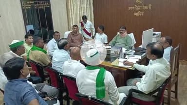 मंझनपुर: किसानों की समस्याओं पर मंझनपुर में एडीएम की अध्यक्षता में बैठक, पानी, बिजली और खाद की समस्याओं का जल्द समाधान का आश्वासन