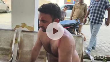 छिबरामऊ: निगोह खास में टावर पर तैनात युवक के साथ कुछ लोगों ने की मारपीट, घायल युवक को पुलिस ने कराया भर्ती