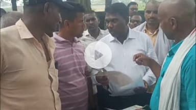 टनकुप्पा: ढीवर पंचायत भवन में राजस्व महा अभियान के तहत कैंप लगाकर लोगों को जमीन के पेपरों की जानकारी दी गई