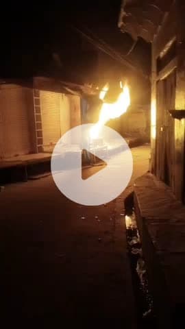 भुसावर: भुसावर के मुख्य बाजार में दो दुकानों में लगी आग, लाखों रुपए का हुआ नुकसान