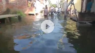 इटावा: यमुना का जलस्तर खतरे के निशान से 0.52 सेंटीमीटर ऊपर पहुंचा, यमुना तलहटी में घुसा पानी, 100 से ज्यादा परिवार प्रभावित
