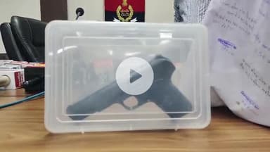 ਅੰਮ੍ਰਿਤਸਰ 2: ਪੁਲਿਸ ਲਾਈਨ ਦੇ ਵਿੱਚ ਪੁਲਿਸ ਕਮਿਸ਼ਨਰ ਵੱਲੋਂ ਕੀਤੀ ਗਈ ਪ੍ਰੈਸ ਵਾਰਤਾ ਚਾਰ ਨੌਜਵਾਨਾਂ ਨੂੰ ਕੀਤਾ ਗਿਰਫਤਾਰ