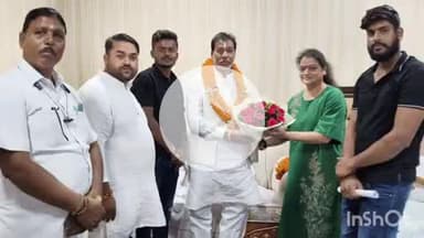 बेमेतरा: बेमेतरा के रेस्ट हाउस में जिला पंचायत अध्यक्ष कल्पना योगेश तिवारी ने सतनामी समाज के धर्मगुरु बालदास साहेब से की मुलाकात