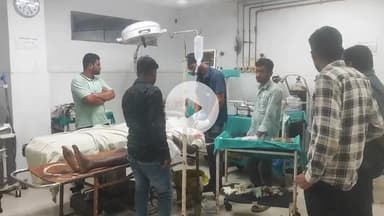 झालरापाटन: झालावाड़ जिले के तीनधार मंडवार के बीच ओलाखाल के पास बेकाबू होकर बाइक सवार दो लोग फिसलकर घायल