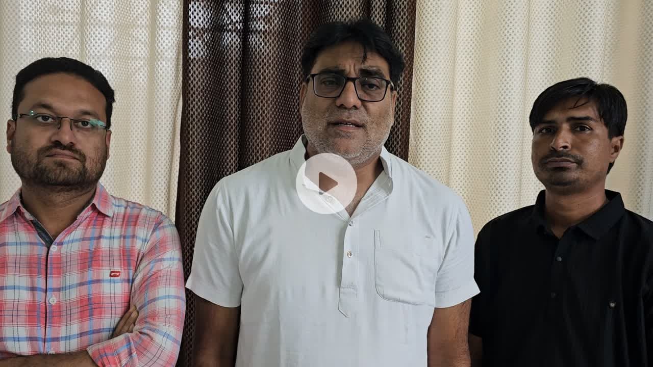 #नागरिकता के नाम पर #भय का वातावरण उत्पन्न करने वालों के बहकावे में न आएं क्योंकि #दस्तावेज बनवाने के नाम पर आपको लूटा जा रहा है।