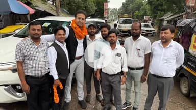 उतरौला: अधिवक्ताओं के हितों से कोई भी समझौता नहीं होगा, यह बात बार काउंसिल उत्तर प्रदेश के पूर्व चेयरमैन परेश मिश्रा ने कही