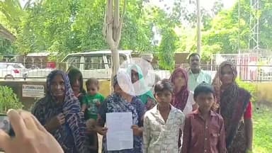 धौलपुर: महिलाओं ने अवैध शराब की बिक्री पर रोक लगाने की मांग को लेकर DM को दिया शिकायती पत्र