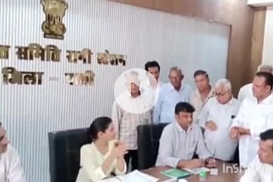 रानी: रानी के आबादी क्षेत्र में बस स्टैंड बनाने की मांग, कांग्रेसियों ने कहा- मदिरा डिपो की जगह बने, एसडीएम को सौंपा ज्ञापन