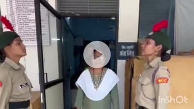 धरमपुरी: शासकीय महाविद्यालय धामनोद में नई रोशनी कार्यक्रम का आयोजन