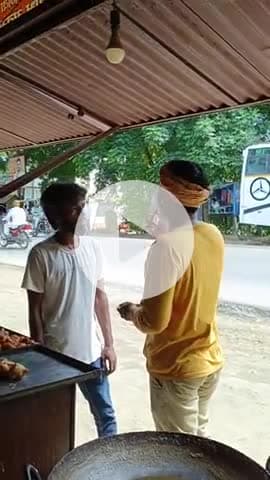 #पैसा देने के टाइम आया तो #भाग गया #comedy #funny #trending #viral #ytshorts #2025shorts #memes #entertainment #like