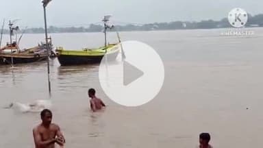 बक्सर: गंगा का जलस्तर 60.39 मीटर पर स्थिर, लोगों को राहत, क्षेत्र में पानी भरने से समस्या बरकरार